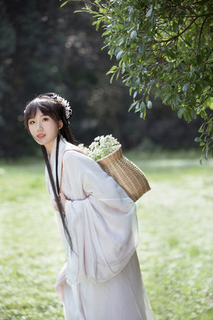 动漫美女被褥图